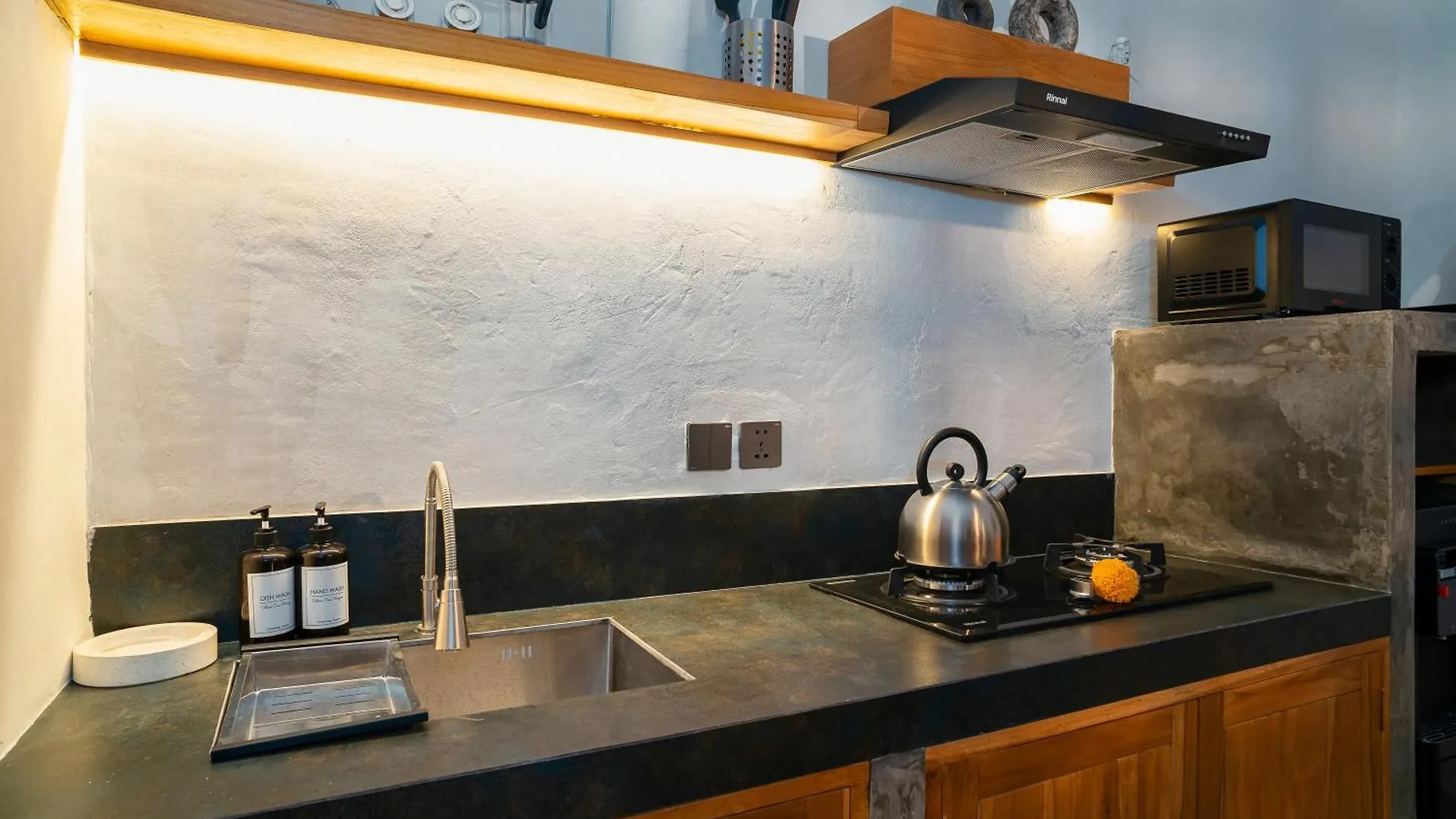 Alaya Homes C - Elegant Japandi Loft Suite In Seminyak